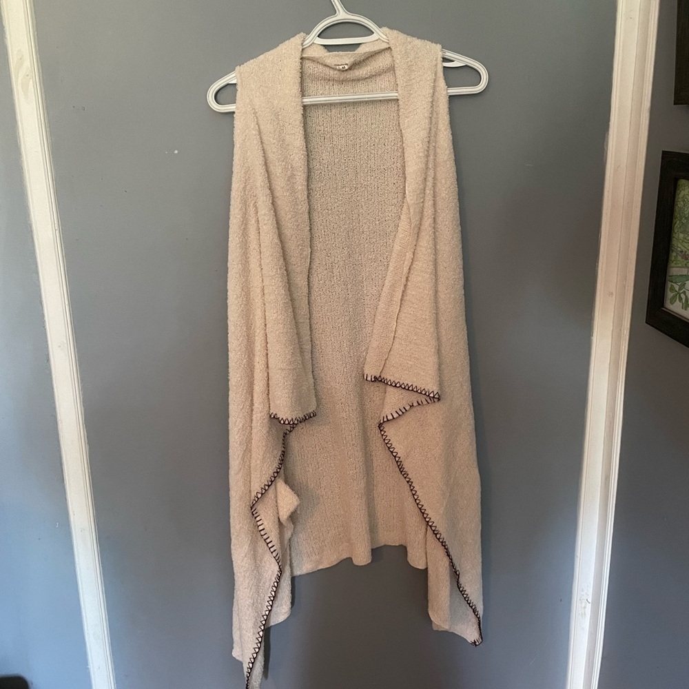 Maurices size medium sleeveless vest.